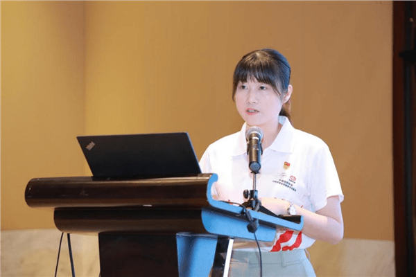 十年关爱<strong></p>
<p>基金协会</strong>,不忘初心 ——“中国医师协会以岭关爱医师健康专项基金”医师身心健康活动在海南举行