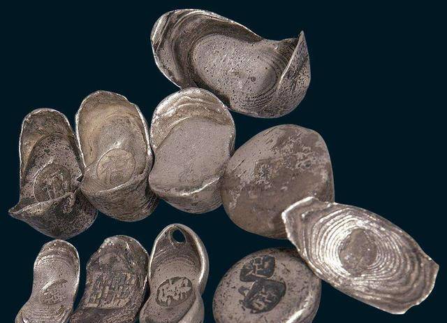 在古代买一个仆人或丫环大概需要多少钱<strong></p>
<p>抖币多少钱</strong>，折合人民币多少