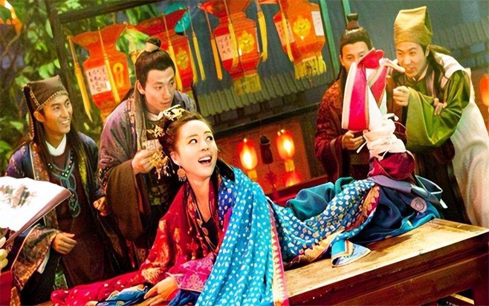 古代逛一次青楼需要花多少银子<strong></p>
<p>抖币多少钱</strong>？换算成人民币是多少钱？