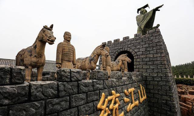 “知县”与“县令”一字之差<strong></p>
<p>抖币多少钱</strong>，在待遇上差多少？折合人民币多少钱