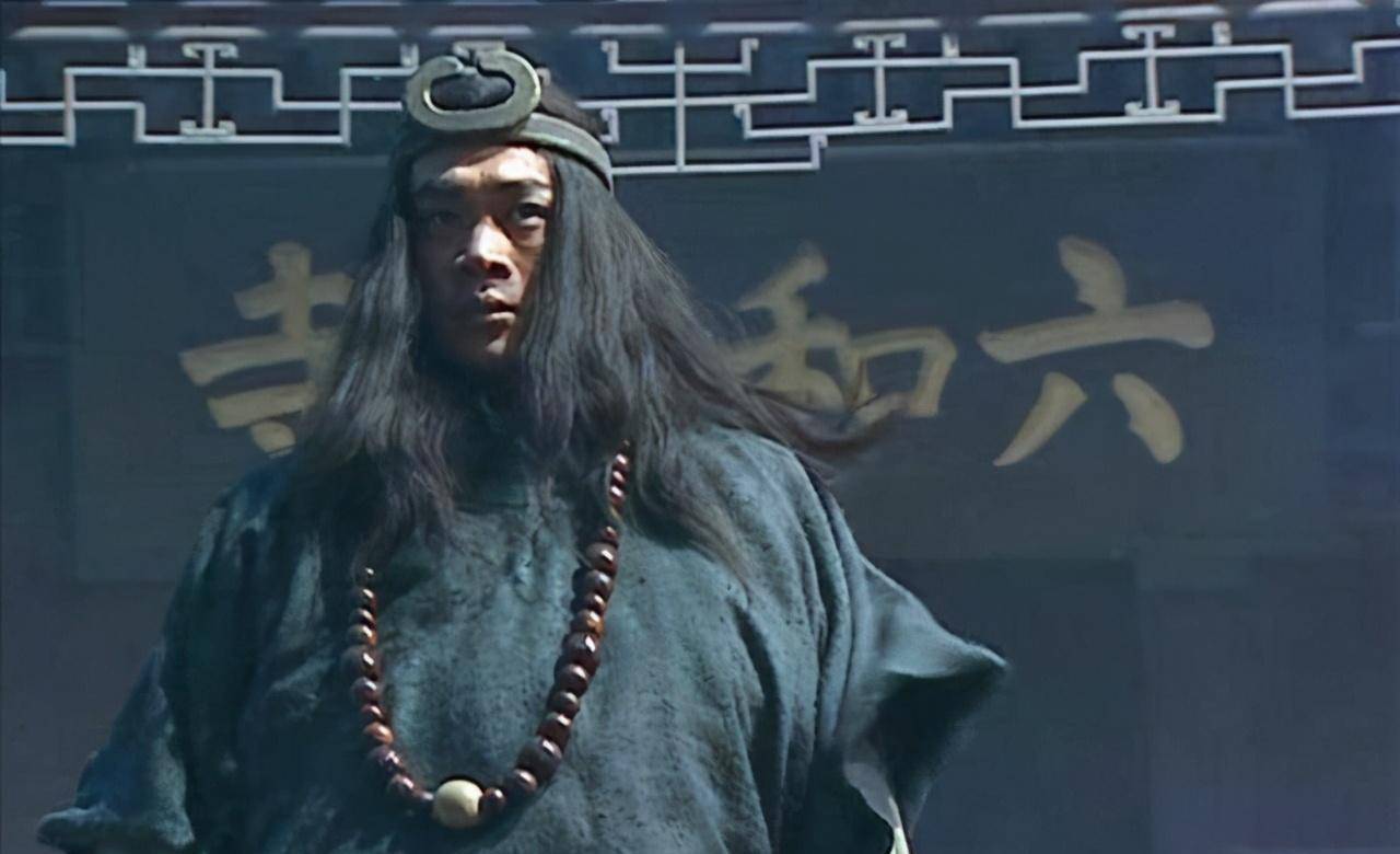 武松担任阳谷县“都头”<strong></p>
<p>抖币多少钱</strong>,一年俸禄有多少,折算成人民币合多少钱