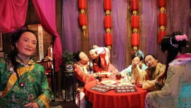 古代去一次青楼要多少钱<strong></p>
<p>抖币多少钱</strong>?折合多少人民币?看完就知道了