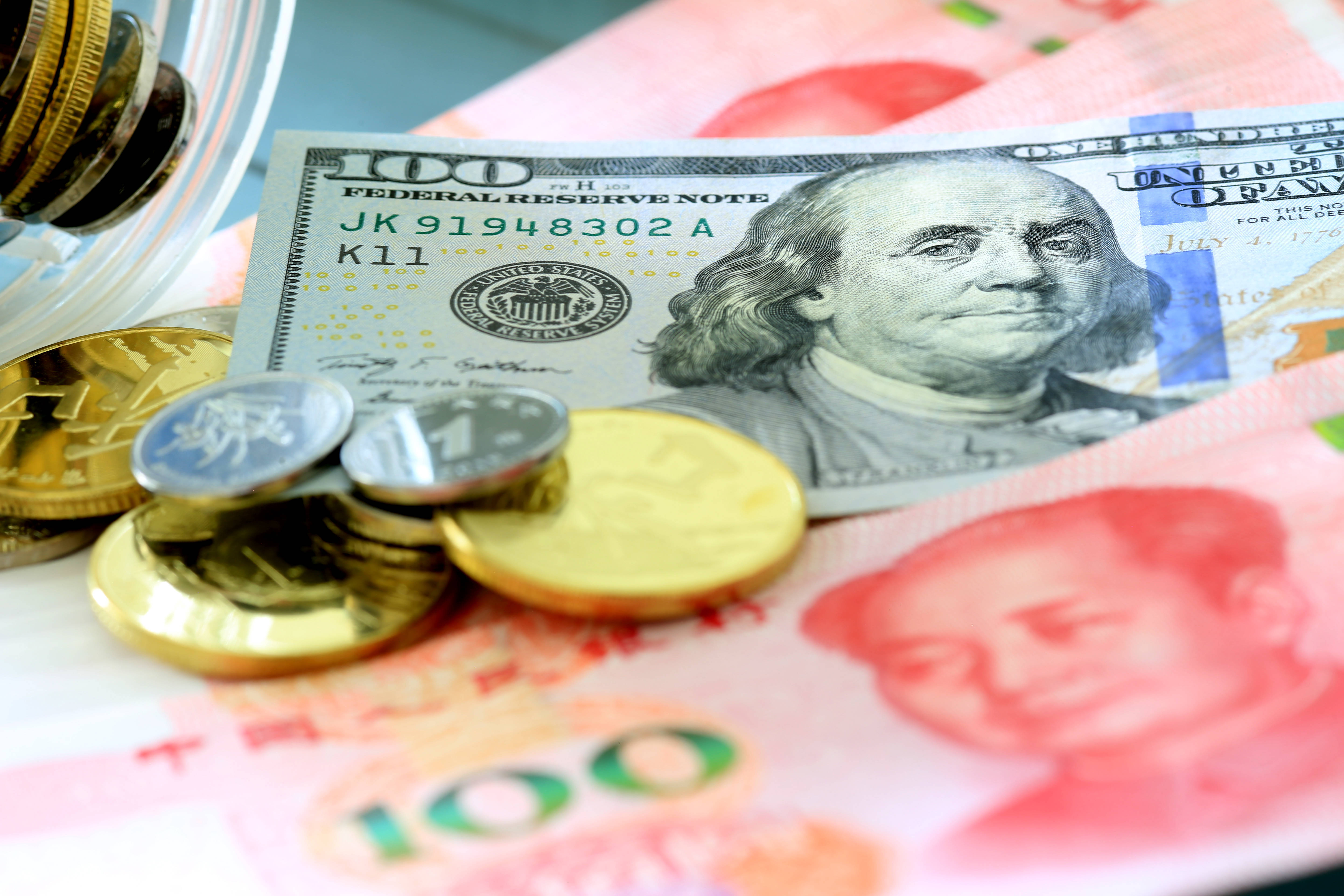 东西问｜张礼卿：全球金融安全网中<strong></p>
<p>币交网</strong>，人民币扮演何种角色？