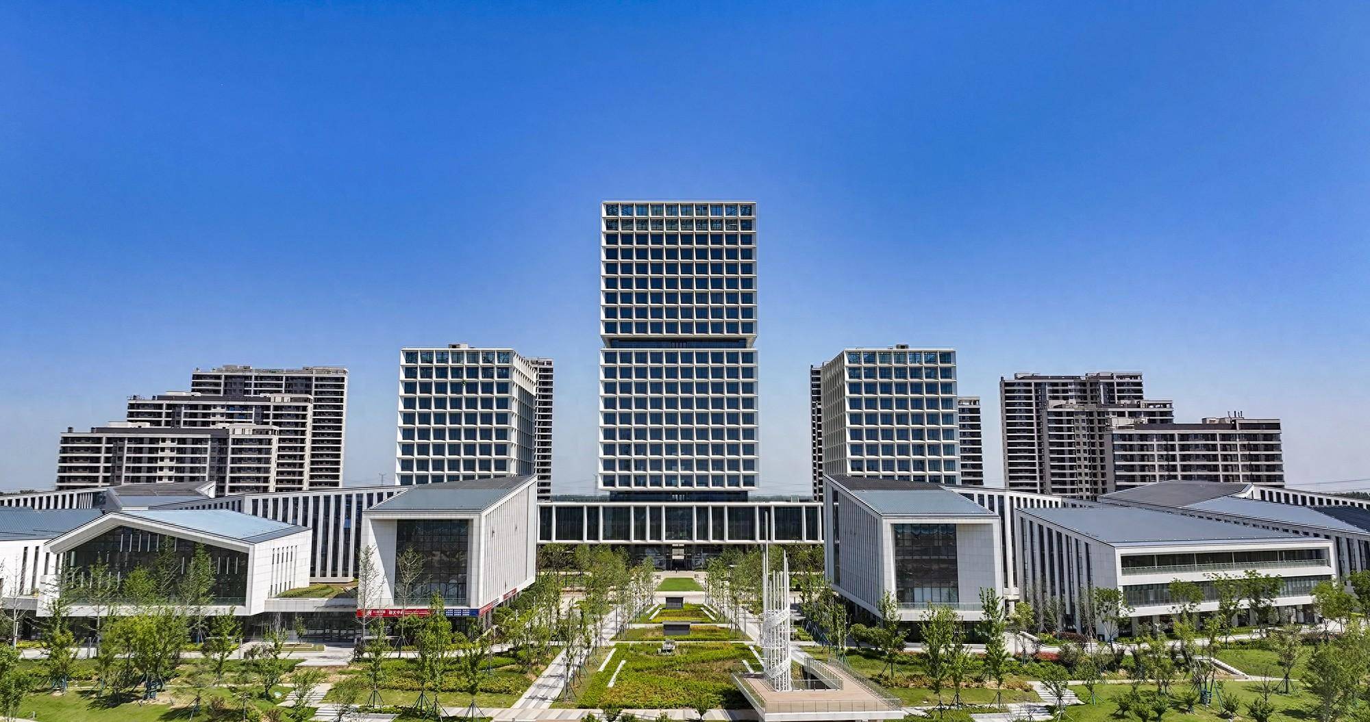 AI模拟主播、RPA政务数字员工……郑东新区新质生产力满目新