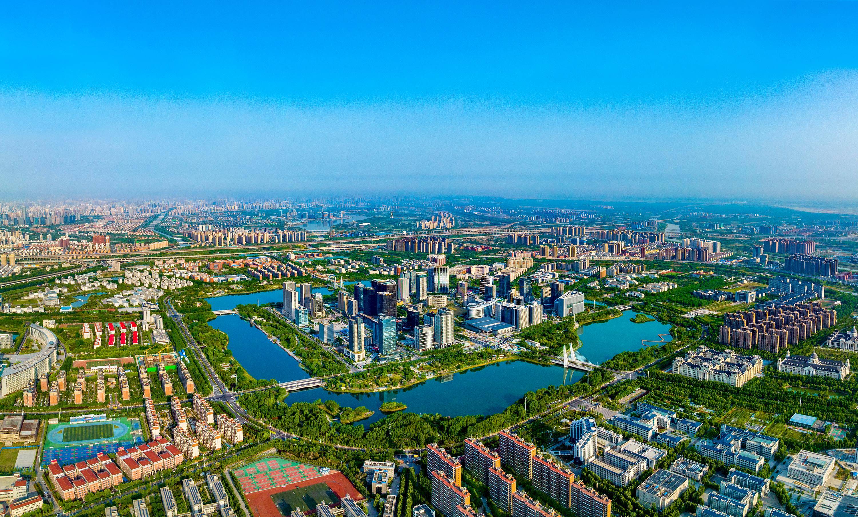 AI模拟主播、RPA政务数字员工……郑东新区新质生产力满目新