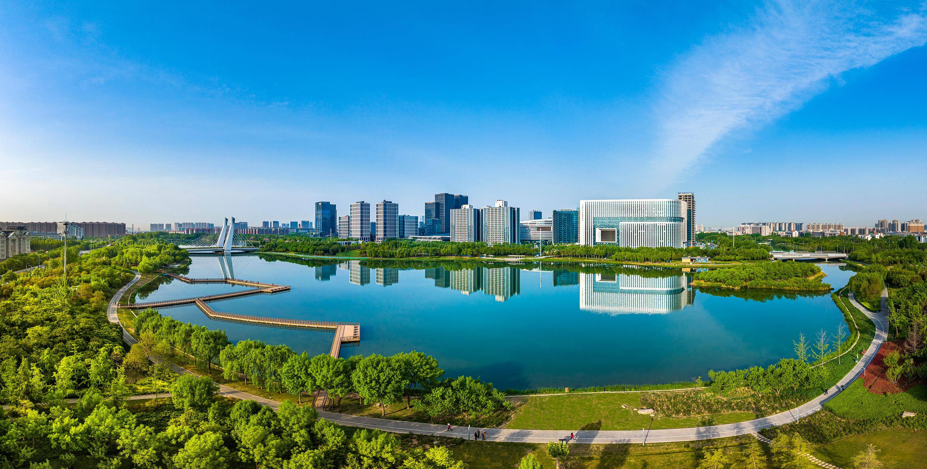 AI模拟主播、RPA政务数字员工……郑东新区新质生产力满目新