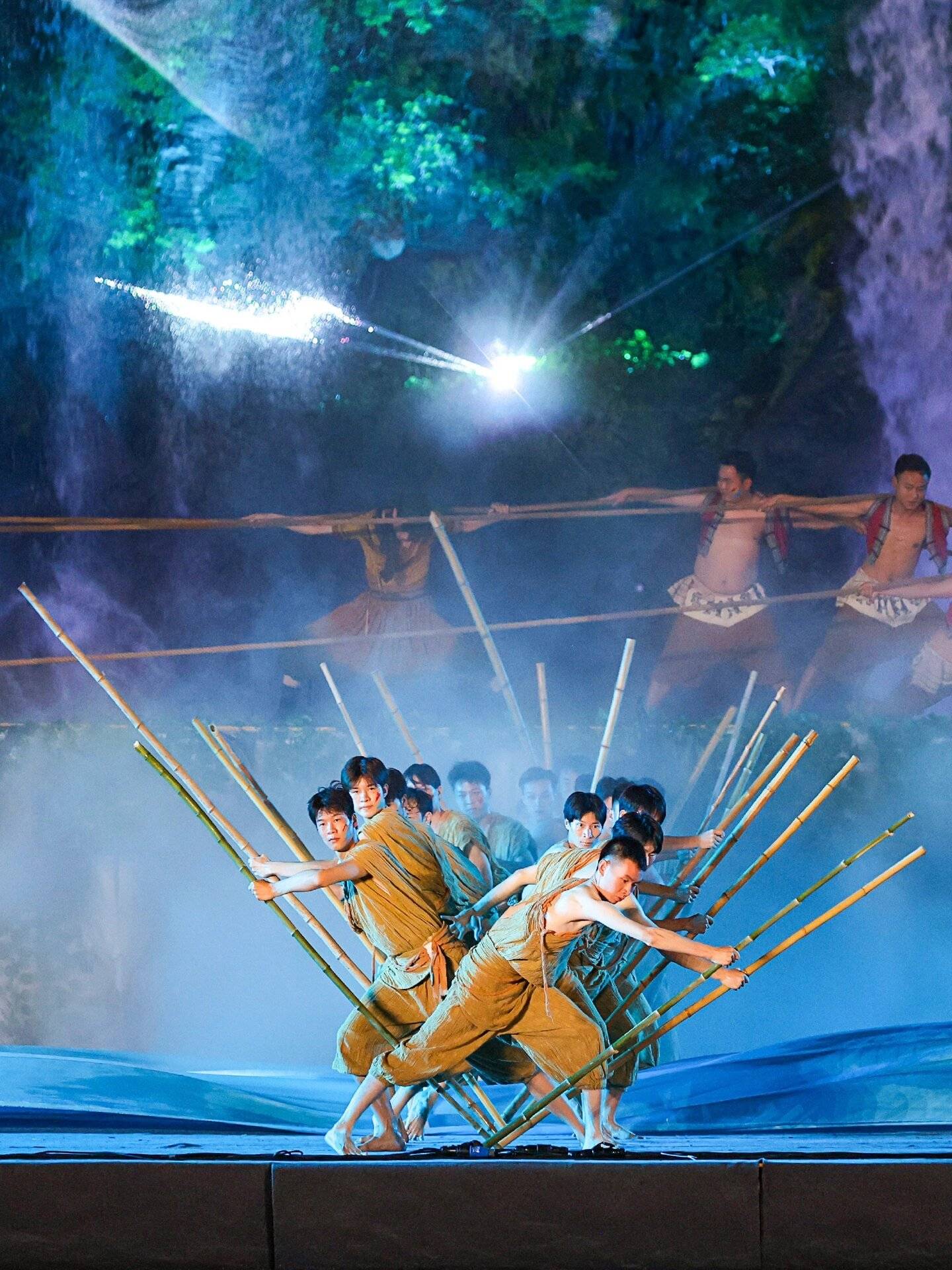 去张家界旅游要多少钱一个人民币 ,假期出行必备