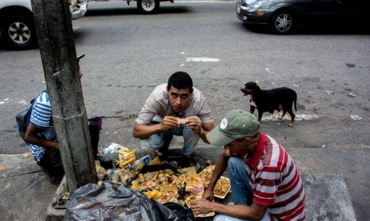 货币贬值30万倍<strong></p>
<p>货币贬值</strong>，贫穷使杀人率全球第一，委内瑞拉到底经受了什么