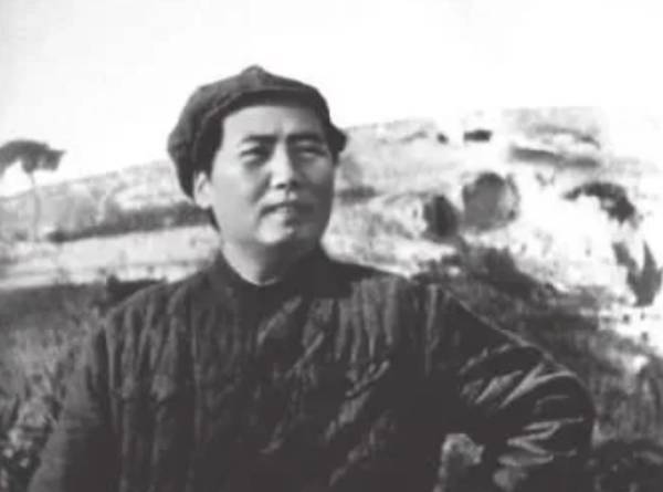 王立华：林彪、彭德怀都反对<strong></p>
<p>法币账户</strong>，毛泽东何以赌上红军全部家底，决意东征？