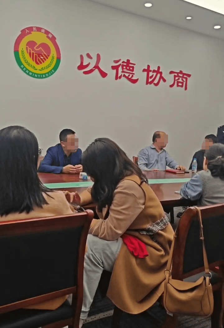 苏州知名艺术培训机构宣布破产<strong></p>
<p>币币账户</strong>，老板下跪称“绝不跑路”，事发前安排活动消耗课时费