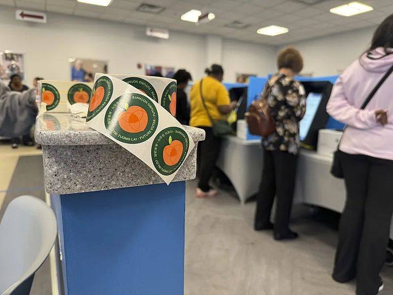 这个民调七大摇摆州全翻红<strong></p>
<p>炒币自动交易软件</strong>，特朗普胜算多大？