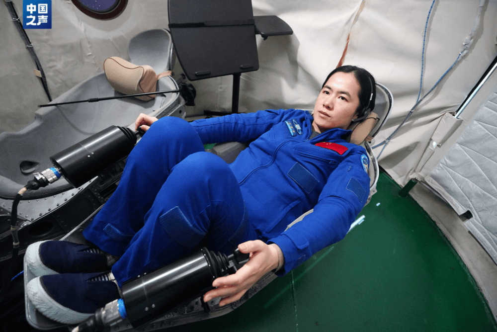 杨利伟飞天时王浩泽还在上初中<strong></p>
<p>moc币20个币</strong>!90后女航天员:没有什么事情是女孩子不能做的