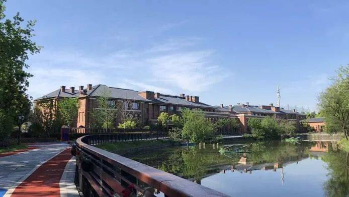 盼着退休的年轻人<strong></p>
<p>moc币20个币</strong>,提前30年看养老院