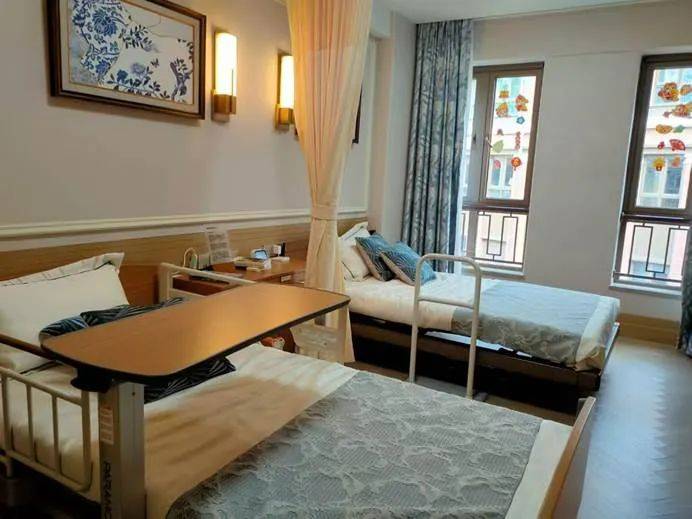 盼着退休的年轻人<strong></p>
<p>moc币20个币</strong>,提前30年看养老院