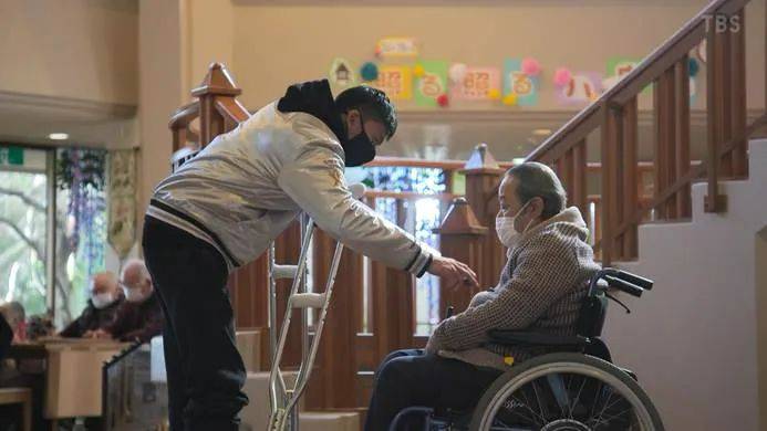 盼着退休的年轻人<strong></p>
<p>moc币20个币</strong>,提前30年看养老院