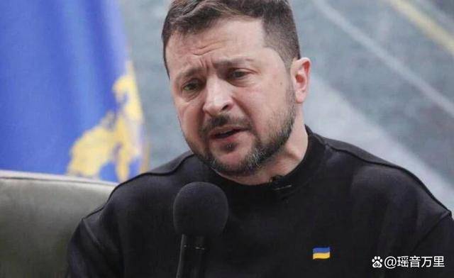 红军城被围!2万乌军撤离<strong></p>
<p>vrc客户端软件下载</strong>,乌总司令亲赴前线,这时想起中国了?