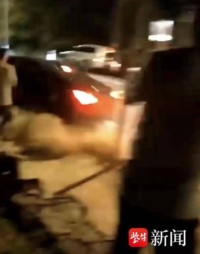 江苏苏州一男子炫车技失控撞上烧烤摊<strong></p>
<p>eth币多少一个</strong>!二审宣判