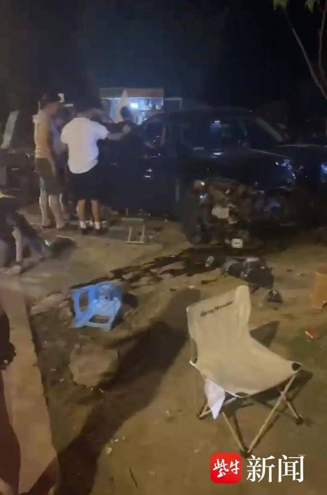 江苏苏州一男子炫车技失控撞上烧烤摊<strong></p>
<p>eth币多少一个</strong>!二审宣判