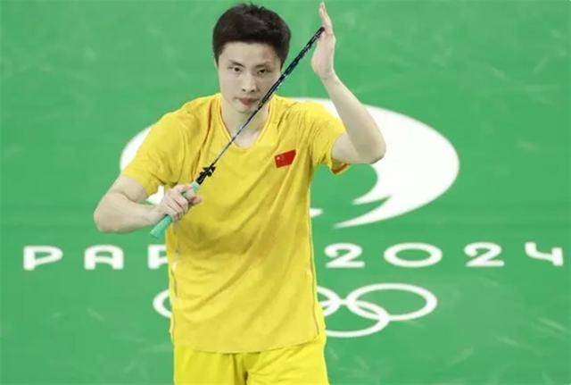 羽毛球世界第一石宇奇比赛中突发意外<strong></p>
<p>eth币多少一个</strong>,被担架抬走后留院观察