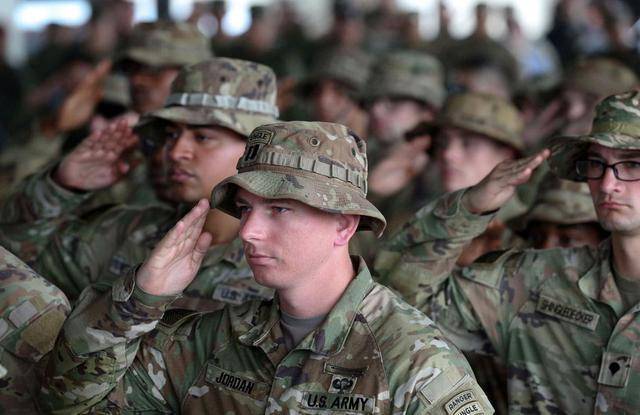 菲妄图吞下整个南沙群岛<strong></p>
<p>eth币今日价格</strong>，下一秒，讽刺一幕出现