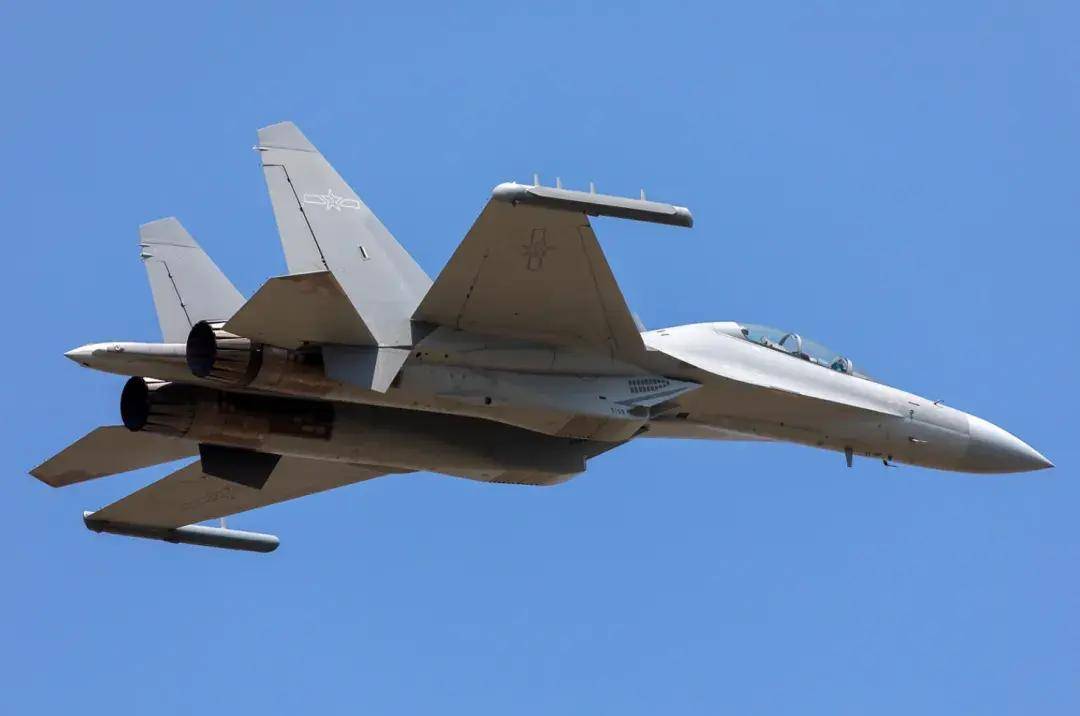 6型侧卫齐聚珠海<strong></p>
<p>mbeax东南亚货币交易</strong>!歼-16和苏-35S孰强孰弱?歼-15T才是最强侧卫?