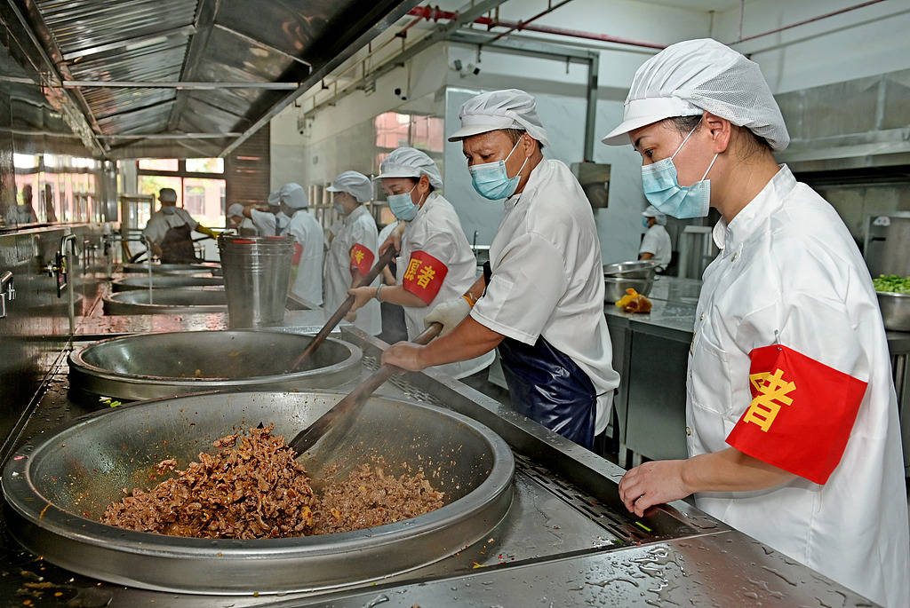 教育局局长到校园陪餐每月至少一次<strong></p>
<p>关于etf套利交易</strong>,别搞成形式主义