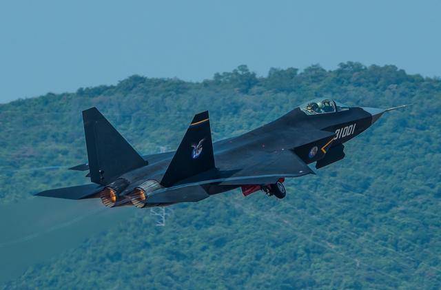 解放军太会整活了!歼35A的背后<strong></p>
<p>关于etf套利交易</strong>,还有个“哥哥”没登场?