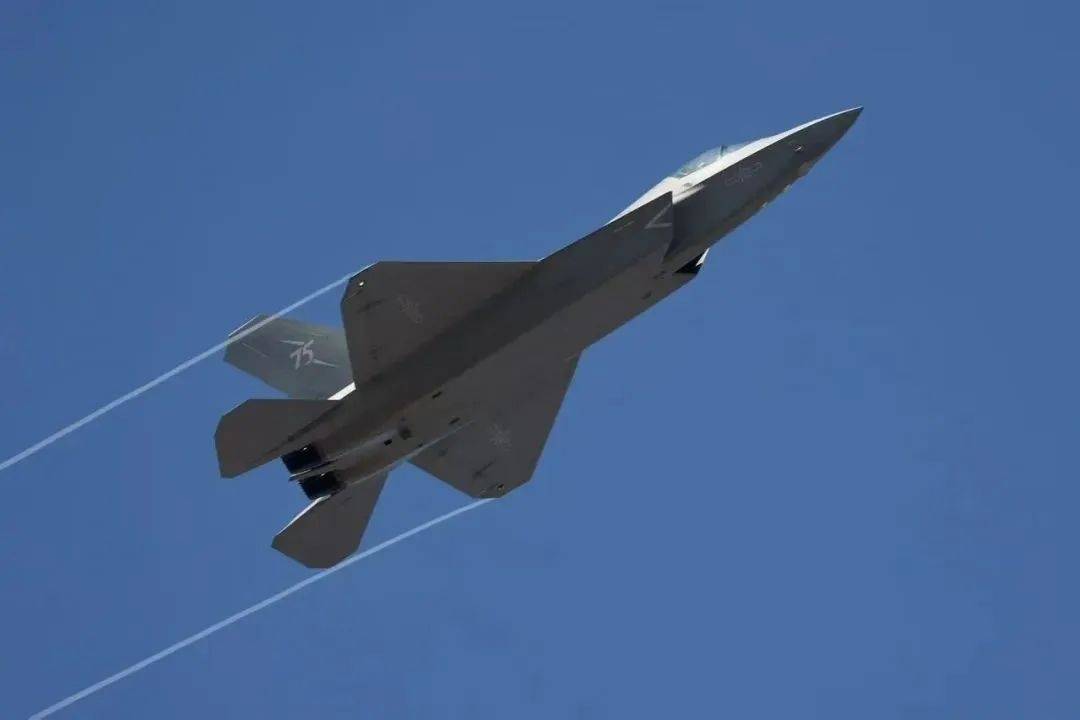 人民空军“三剑客”将升级为“四剑客”<strong></p>
<p>可以交易公信宝的网站</strong>!歼-35A试验试飞过程公开:动则灵、静则稳