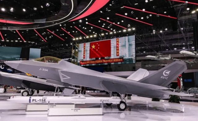 歼10CE才是最大赢家?航展首日被包围<strong></p>
<p>可以交易公信宝的网站</strong>,伊朗空军司令登机满脸幸福