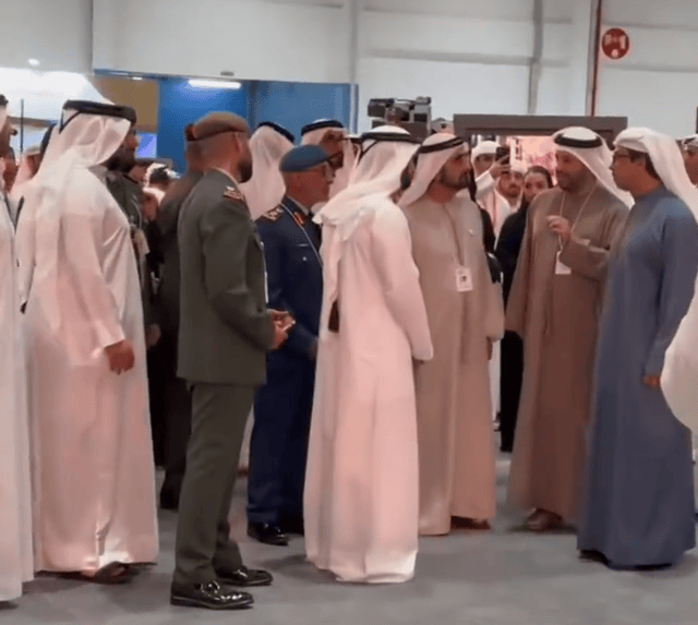 歼10CE才是最大赢家?航展首日被包围<strong></p>
<p>可以交易公信宝的网站</strong>,伊朗空军司令登机满脸幸福