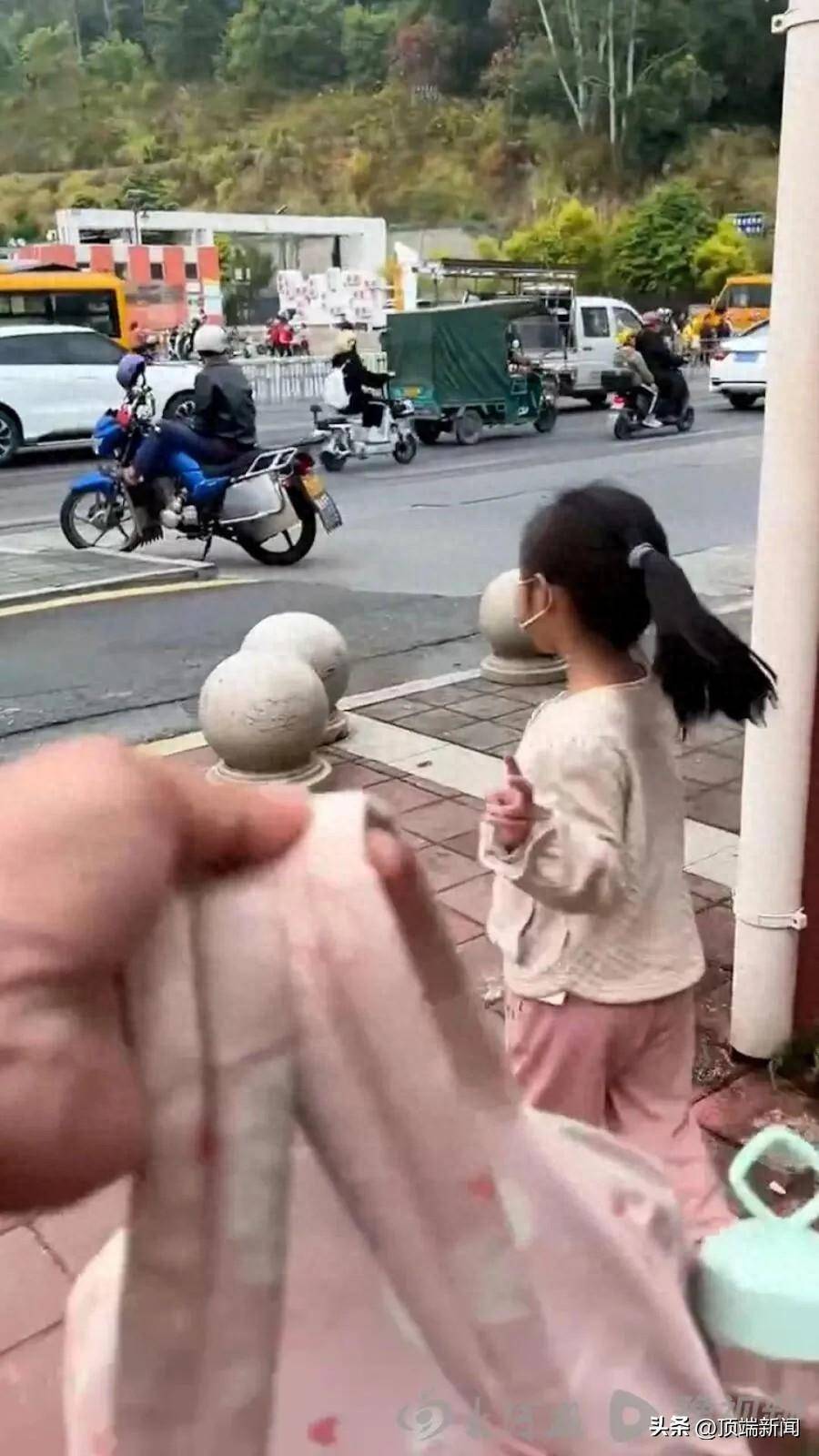 被泼开水女童返校书包现恐吓信:“再发视频<strong></p>
<p>可以交易公信宝的网站</strong>,要你全家不好过”