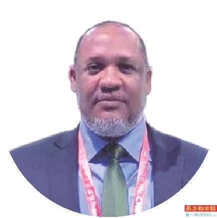 “我还没见过这么大的飞机<strong></p>
<p>可以交易公信宝的网站</strong>,太喜欢了”