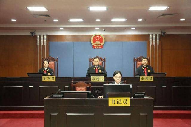 涉案超5200万<strong></p>
<p>炒币入门专业教程</strong>！山东潍坊市综合保税区原党工委副书记、管委会主任徐洪吉一审获刑16年