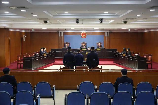 涉案超5200万<strong></p>
<p>炒币入门专业教程</strong>！山东潍坊市综合保税区原党工委副书记、管委会主任徐洪吉一审获刑16年