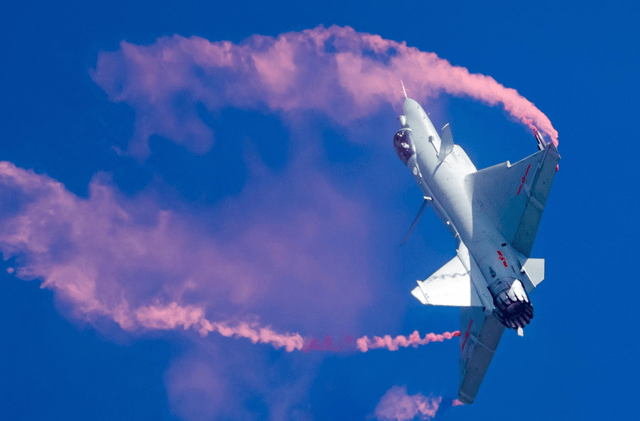 歼35一言不合开加力!拉出漂亮马赫环垂直爬升<strong></p>
<p>炒币入门专业教程</strong>,为何不如苏57精彩