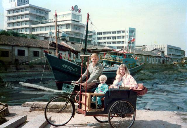 定居中国的美国教授潘维廉:中国远远领先<strong></p>
<p>波场币多少钱一个</strong>,每次出国都感觉回到20年前