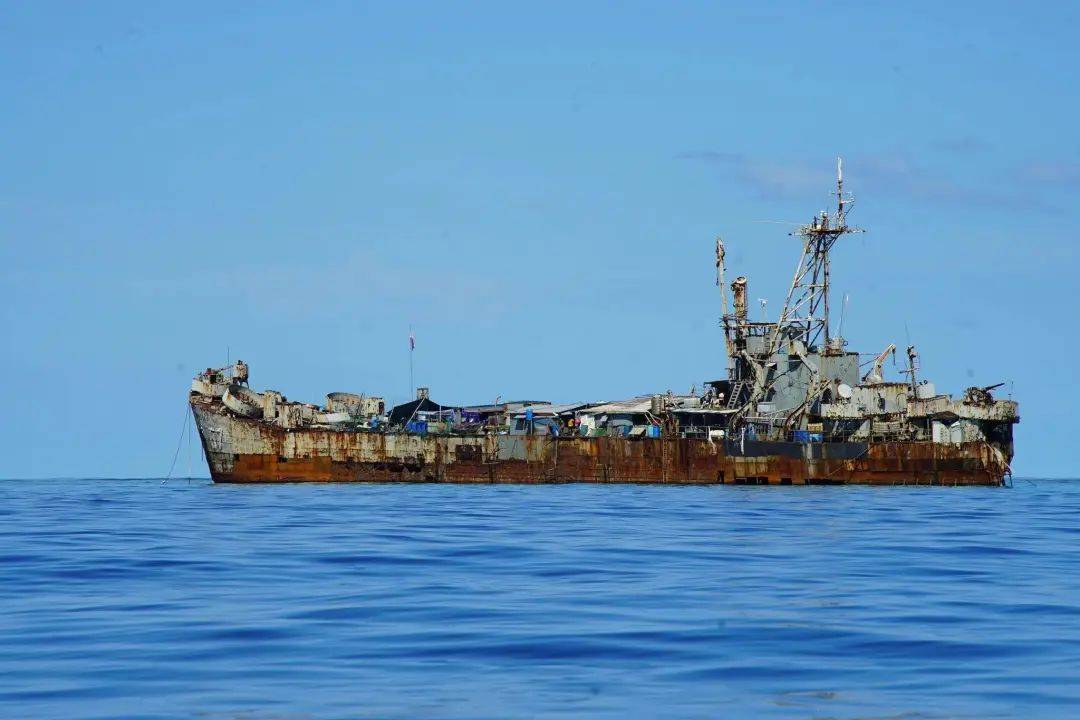 仁爱礁的破船出现大片太阳能发电板<strong></p>
<p>波场币多少钱一个</strong>,不要指望它能短期解体了