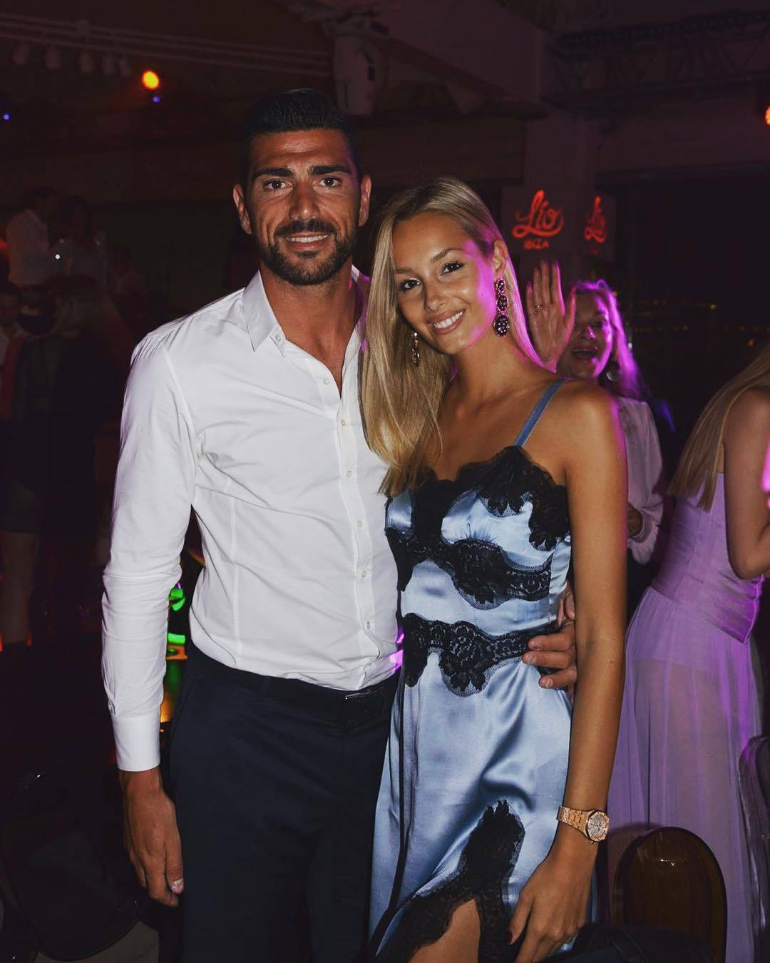 12年爱情故事落幕<strong></p>
<p>波场币多少钱一个</strong>!瓦尔加:我和佩莱已经决定分手