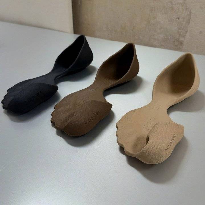 巴黎世家这鞋要卖1万多<strong></p>
<p>rvn币价格行情</strong>？网友看傻：确定不是鞋垫？