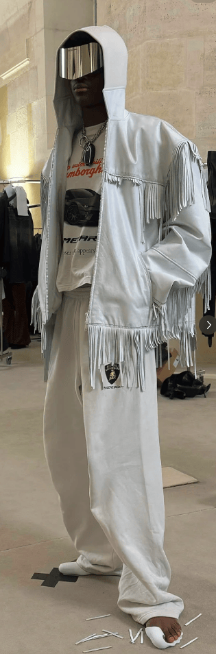 巴黎世家这鞋要卖1万多<strong></p>
<p>rvn币价格行情</strong>？网友看傻：确定不是鞋垫？