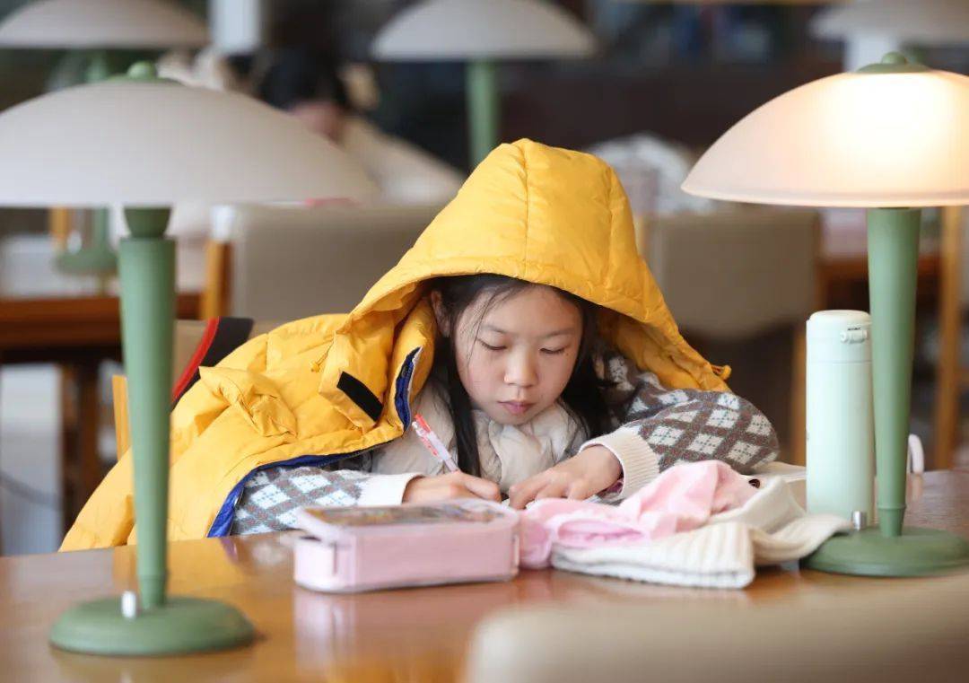 江苏一地实行”作业熔断机制“:到点就停<strong></p>
<p>债券交易市场构成</strong>,无需补做!曾有先例,是否有效→