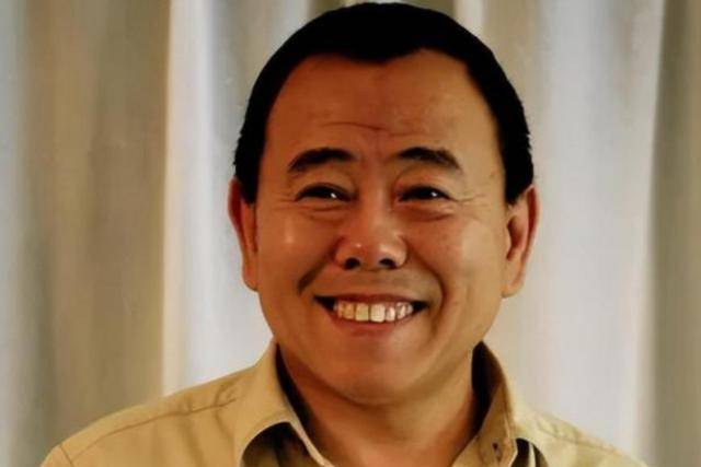 潘长江:我钱花一辈子也花不完<strong></p>
<p>binance下载</strong>,如今67岁却越活越“糊涂”了