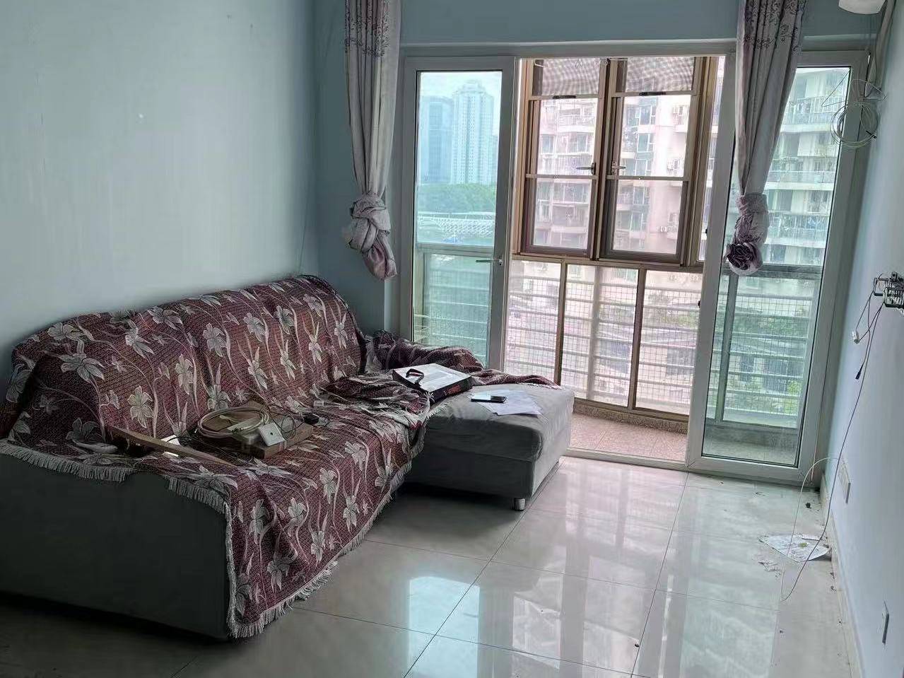 父母称没房不结婚 夫妻透支存款买房