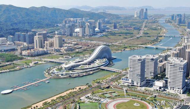 盛世濠江写新篇——以习近平同志为核心的党中央关心澳门发展纪实