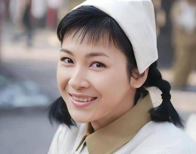 富商周旭辉<strong></p>
<p>货币性资产交换</strong>,44岁娶小12岁女星童蕾,获刑3年后,妻女过得如何?