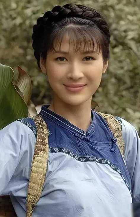 富商周旭辉<strong></p>
<p>货币性资产交换</strong>,44岁娶小12岁女星童蕾,获刑3年后,妻女过得如何?