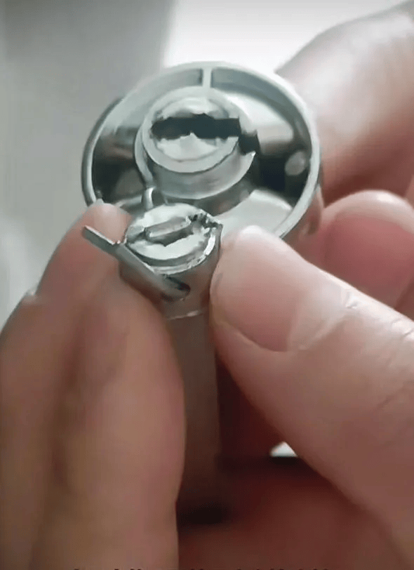 云南3名女生因门锁损坏被困民宿<strong></p>
<p>高频炒币工具推荐</strong>，错过考研最后一科！最新回应