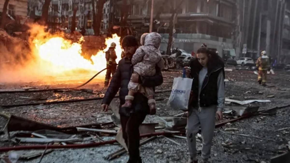 乌克兰激怒俄罗斯：外交机构遭袭，高官被杀，局势如火如荼