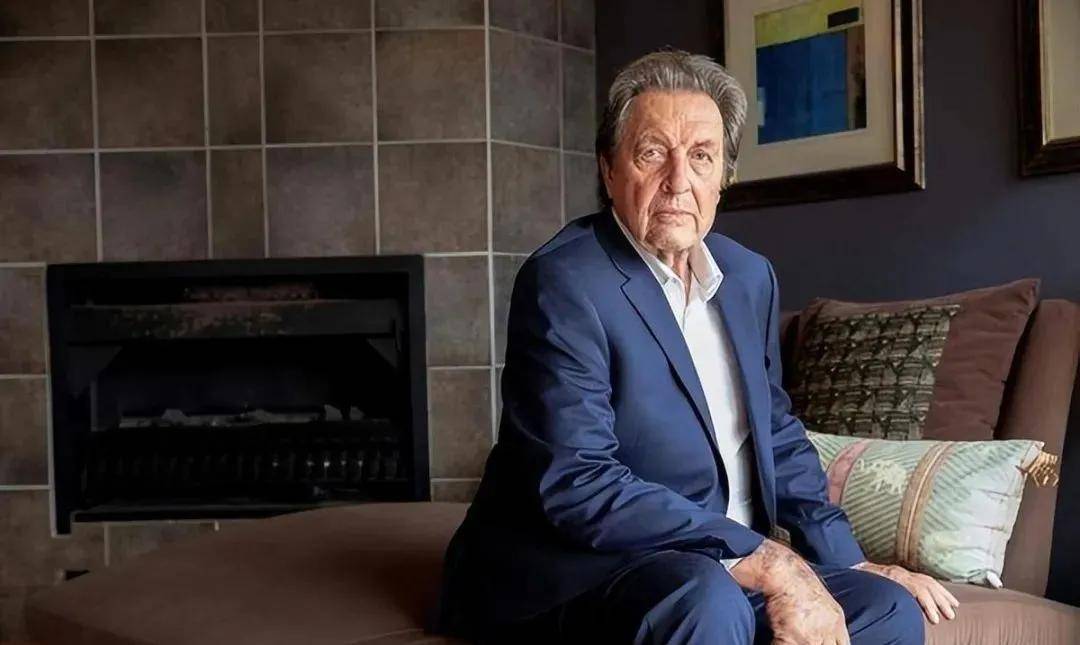 马斯克的“疯狂”父亲，3段婚姻7个孩子，与35岁继女再育新生命