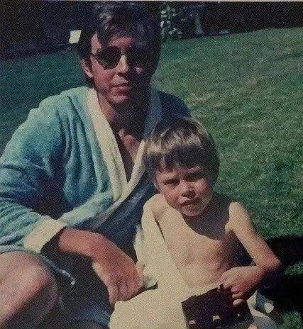 马斯克的“疯狂”父亲<strong></p>
<p>高频炒币工具推荐</strong>，3段婚姻7个孩子，与35岁继女再育新生命